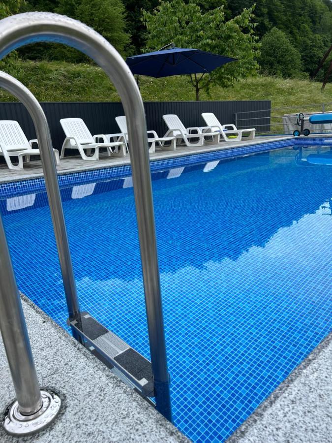 Hotel Фенікс Jaremcze Zewnętrze zdjęcie